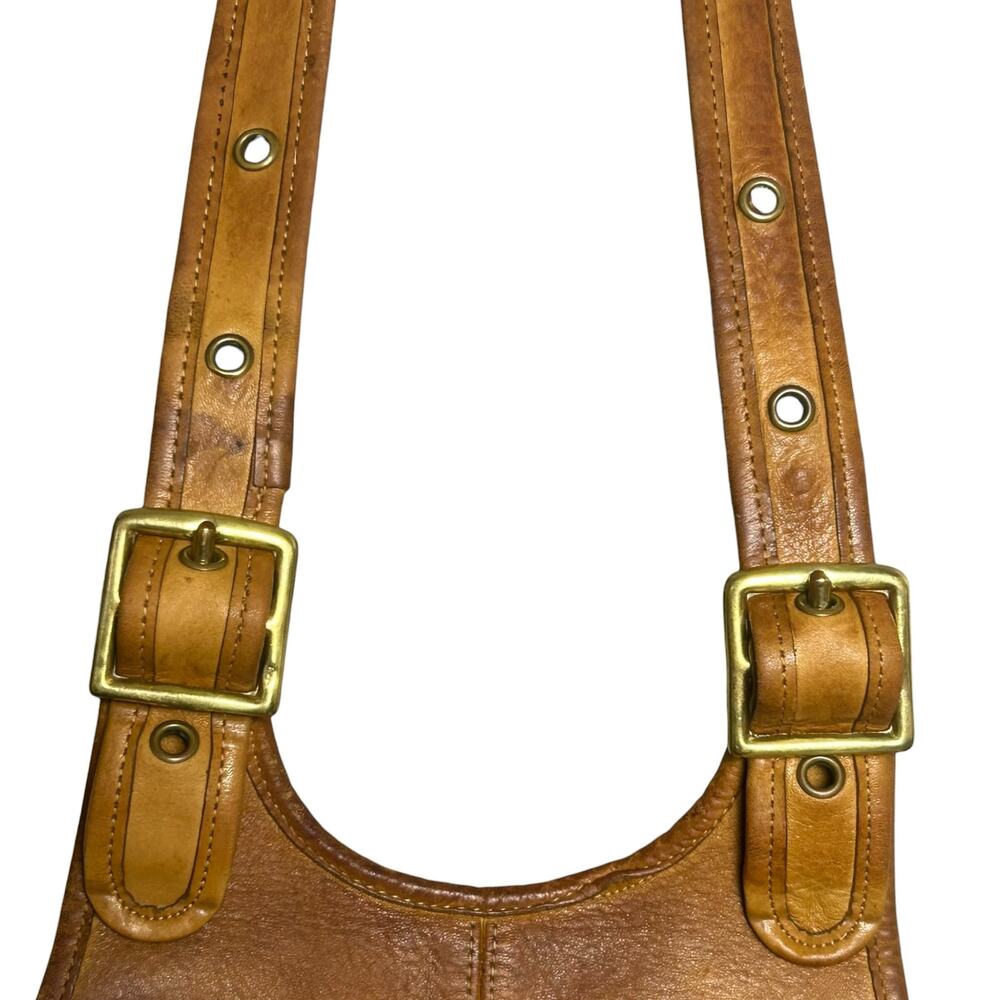 Vintage Coach 1970s Pre-Creed Crescent Saddle Bag - Picture 3 of 9